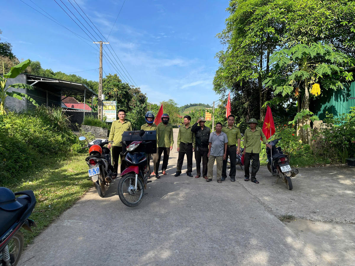 Một buổi tuyên truyền lưu động công tác bảo vệ rừng, phòng cháy chữa cháy rừng của lực lượng bảo vệ rừng của ban.