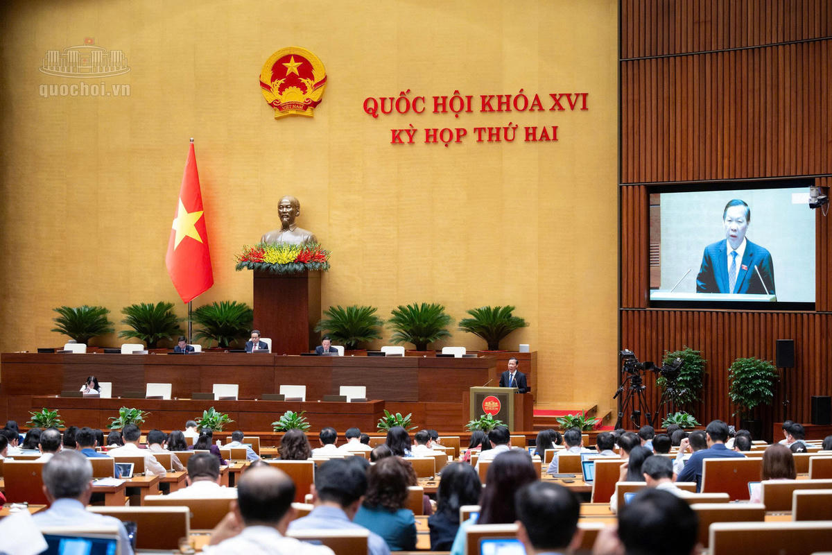 quoc-hoi-lns1160315_1792719692928_6578006162479096613_g7574298250520479089_23d951e1eedcaea64a6b7b1d17a1867a.jpg
