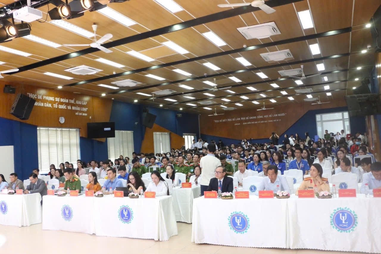 Từ "sân chơi số" đến không gian học pháp luật gần với đời sống