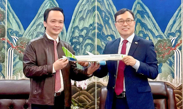 FLC đưa tin cựu Chủ tịch Tập đoàn Trịnh Văn Quyết gặp đại sứ Hàn Quốc FLC đưa tin cựu Chủ tịch Tập đoàn Trịnh Văn Quyết gặp đại sứ Hàn Quốc