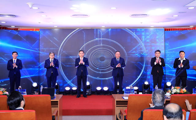 Hà Nội: Ra mắt "Chợ Chuyển đổi số" thế hệ mới