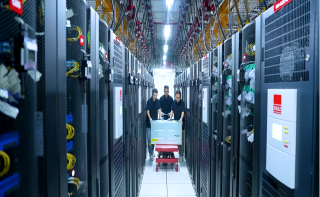 Viettel vận hành siêu máy tính NVIDIA DGX B200 đầu tiên tại Việt Nam