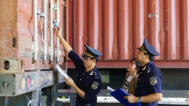 Từ 1/3/2026, hải quan được chủ động tạm dừng thông quan hàng hóa nghi giả mạo
