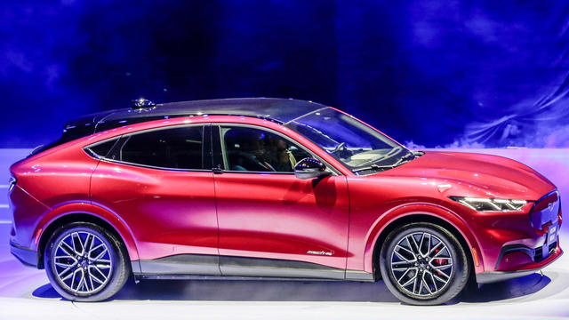 Ford triệu hồi 434 xe điện Mustang Mach-E đời 2025-2026