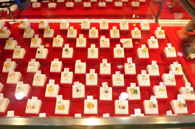 Thị trường vàng, tiền tệ: Nhà đầu tư thận trọng tái cơ cấu danh mục, chờ sóng đầu tư sau Tết