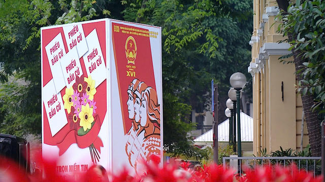 Hà Nội rực rỡ cờ hoa hướng về Ngày hội non sông