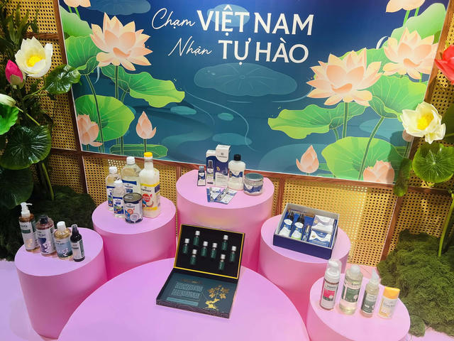 Khai mạc Không gian trưng bày, livestream “Sức sống hàng Việt” lần thứ 2 năm 2026