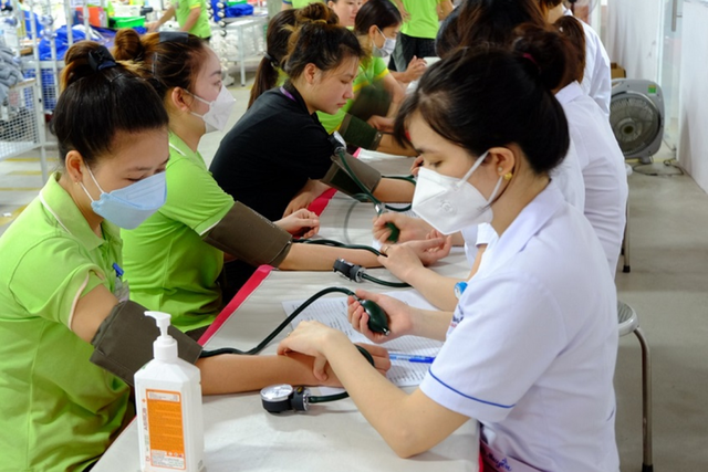 Từ năm 2026, người dân được khám sức khỏe miễn phí ít nhất 1 lần/năm