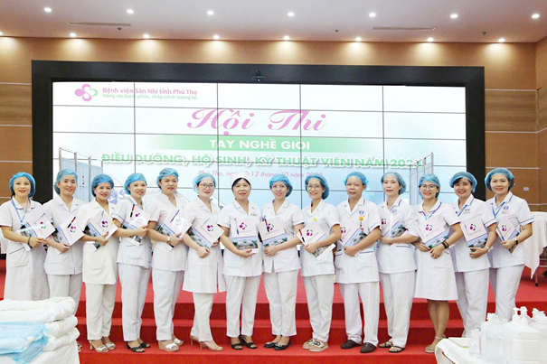 Người “giữ lửa” thầm lặng của ngành điều dưỡng đất Tổ