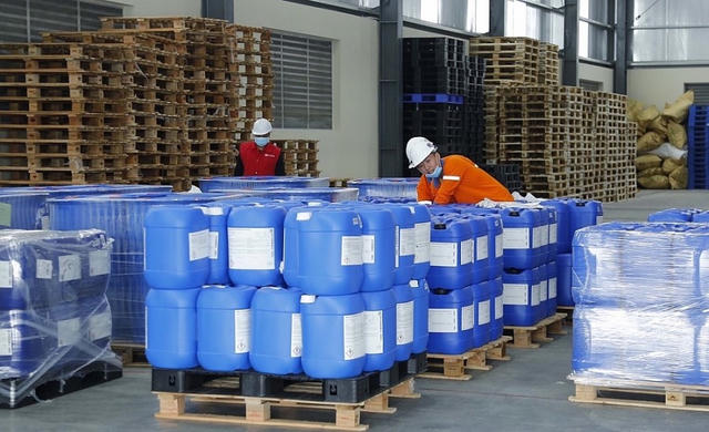 Hải quan Hà Nam phổ biến chính sách mới cho doanh nghiệp xuất nhập khẩu hóa chất