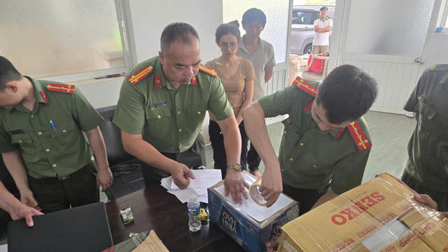 Bắt giữ lô quặng gần 90 tấn có chứa chất phóng xạ