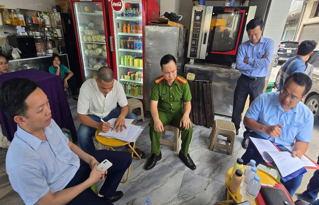 Xử phạt hàng trăm trường hợp vi phạm trong Tháng hành động vì an toàn thực phẩm 