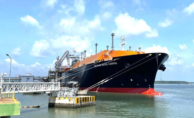 PV GAS nhập thành công gần 120.000 tấn LNG và LPG, bảo đảm nguồn cung