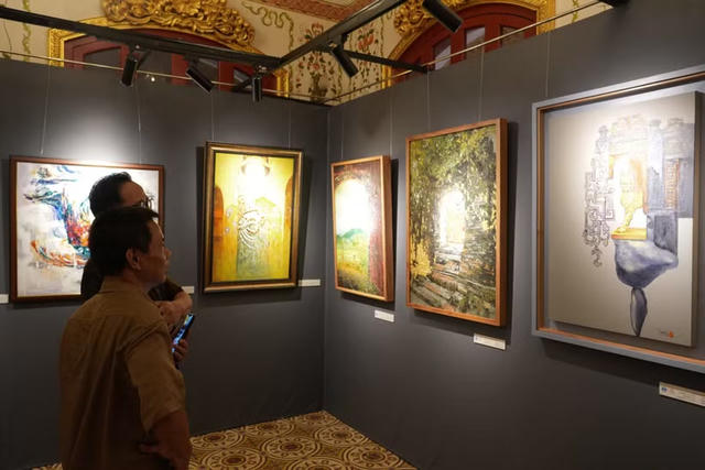Triển lãm “Những cánh cửa di sản Huế” tôn vinh vẻ đẹp Cố đô qua hội họa