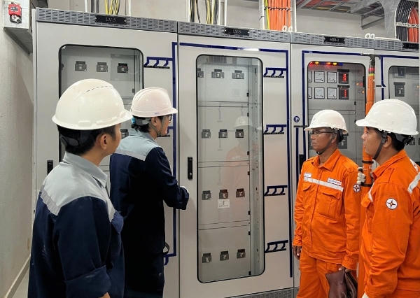 Tăng cường vận động người dân, doanh nghiệp sử dụng điện tiết kiệm, hiệu quả