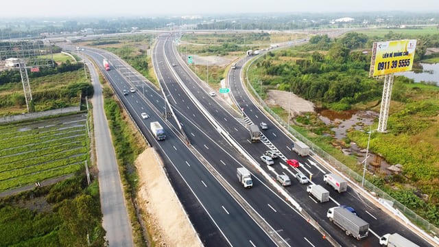 Giao xe cho người không đủ điều kiện, chủ xe bị phạt 92 triệu đồng