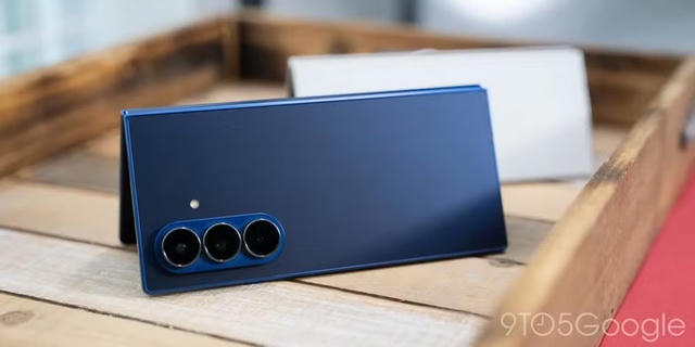 Samsung mở rộng dòng Fold, Apple được dự báo ra mắt iPhone gập đầu tiên Samsung mở rộng dòng Fold, Apple được dự báo ra mắt iPhone gập đầu tiên