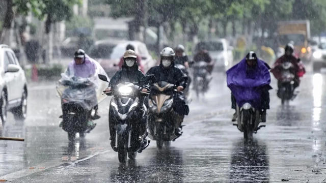 Thời tiết ngày 28/8: Bắc bộ mưa dông, Trung bộ nắng nóng
