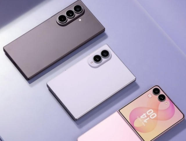 Bộ ba Galaxy Z mới của Samsung mở bán tại 106 thị trường