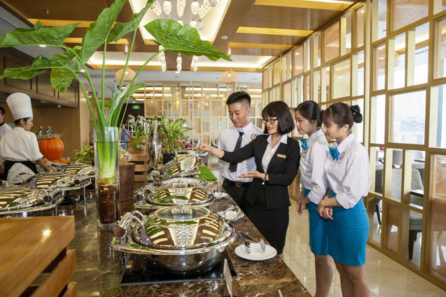 Phí phục vụ không tính đóng BHXH: Doanh nghiệp cần hiểu đúng để thực hiện