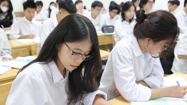Bộ Giáo dục yêu cầu giảm tối thiểu 30% đầu mối trường công lập