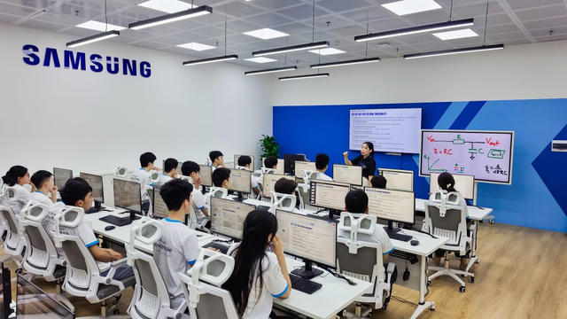 Samsung mở trung tâm đào tạo nhân lực AI, bán dẫn gần 1.000 m² tại Thái Nguyên