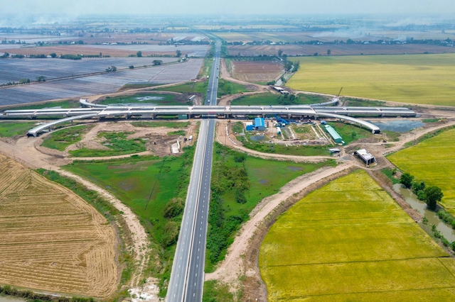 Gỡ vướng, đẩy tiến độ cao tốc Châu Đốc - Cần Thơ - Sóc Trăng Gỡ vướng, đẩy tiến độ cao tốc Châu Đốc - Cần Thơ - Sóc Trăng