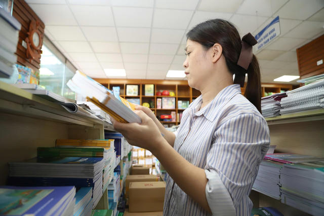 Miễn học phí, đầu năm phụ huynh còn cần chuẩn bị những khoản gì?
