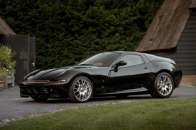 Ferrari 599 GTB độc bản 15.000 giờ chế tác, định giá gần 20 tỷ đồng