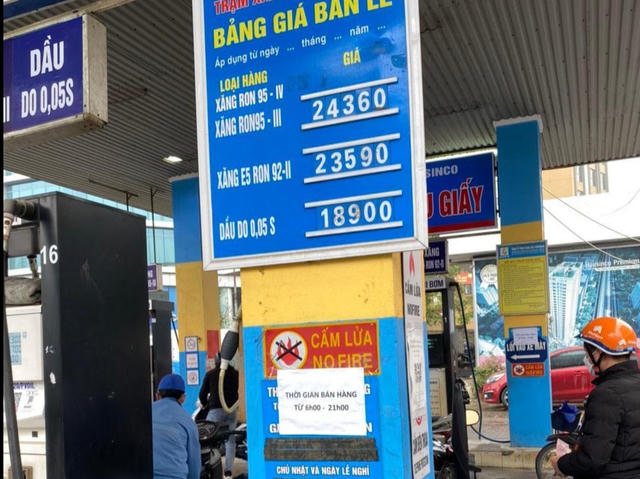 Giá dầu giảm, giảm áp lực chi phí cho vận tải hàng hóa