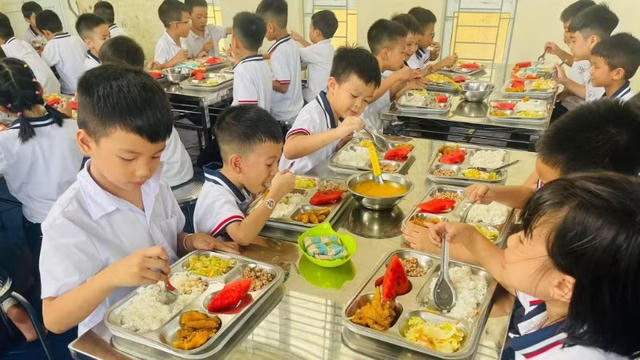 Năm học 2026-2027: Học sinh tiểu học Hà Nội được hỗ trợ tiền ăn bán trú, cao nhất 40.000 đồng/ngày