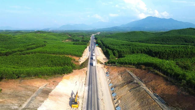 Năm 2026 phải hoàn thành 34 dự án giao thông, 5 dự án còn chờ khởi công