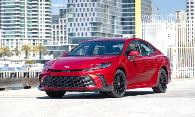 Toyota Camry 2027 tiếp tục dùng hệ truyền động hybrid, giá từ 29.700 USD
