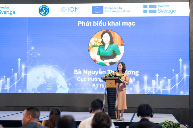 Giảm gánh nặng chi phí cho lao động Việt Nam đi làm việc ở nước ngoài