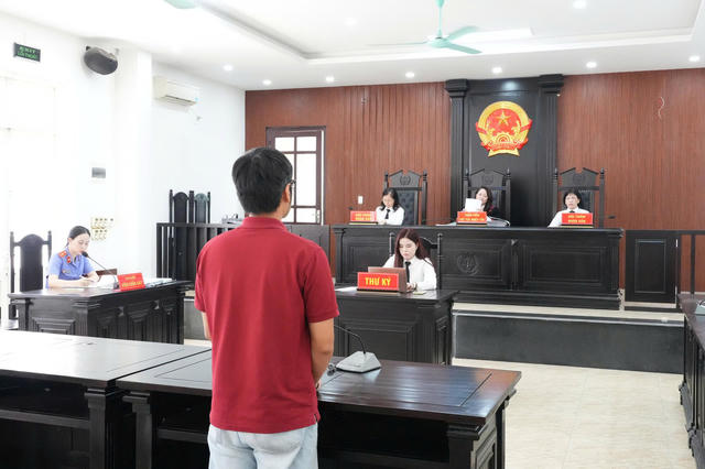 Từ 458 đôi giày giả mạo nhãn hiệu: Ranh giới giữa xử phạt hành chính và xử lý hình sự