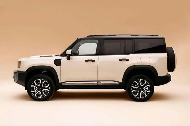 Geely Galaxy Cruiser 700: SUV PHEV 1.129 mã lực, giá từ 773 triệu đồng