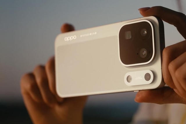 OPPO trình làng Find X10 Pro Max với 3 camera 200 MP OPPO trình làng Find X10 Pro Max với 3 camera 200 MP