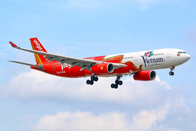Vietjet hợp tác Starlink đưa Internet tốc độ cao lên máy bay