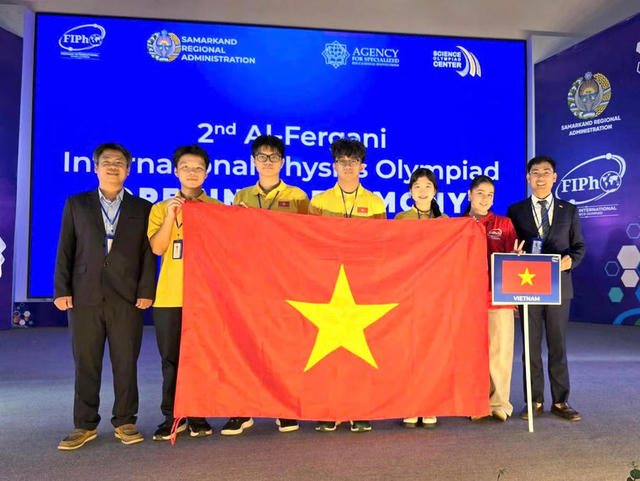 Cả 4 học sinh Việt Nam đoạt huy chương Olympic Vật lý Quốc tế Al-Fergani