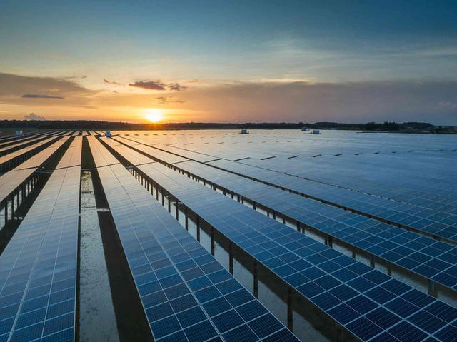 Đẩy nhanh điện mặt trời mái nhà, bảo đảm đủ điện năm 2027