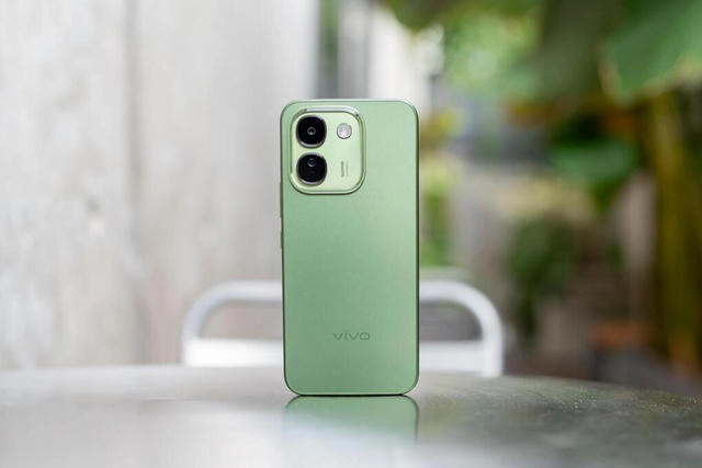 Vivo V80 Lite 5G giá từ 12,9 triệu đồng, pin 10.000 mAh Vivo V80 Lite 5G giá từ 12,9 triệu đồng, pin 10.000 mAh